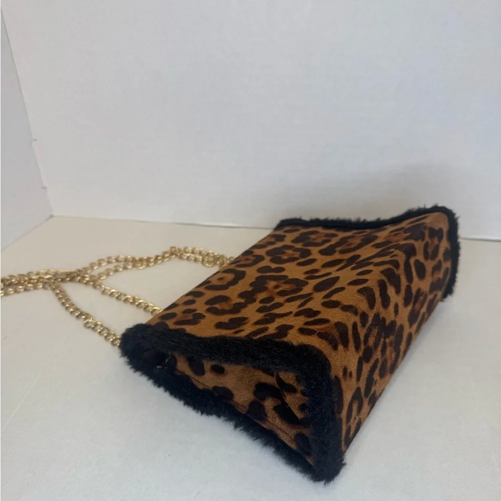 Leopard Print Shoulder Bag with Chain Strap - Picture 5 of 5